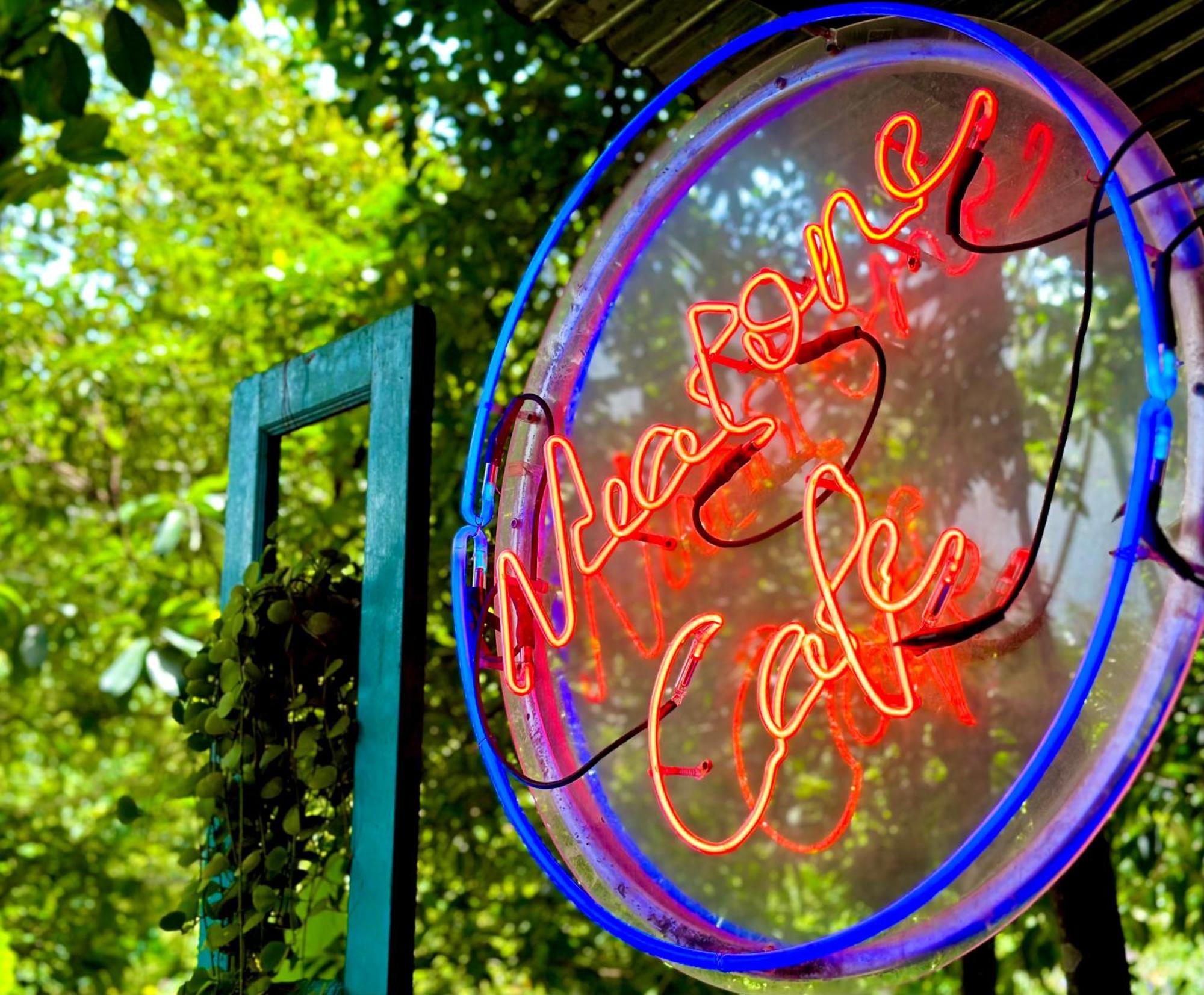 Nua Tone Resort Bang Tao & Cafe エクステリア 写真