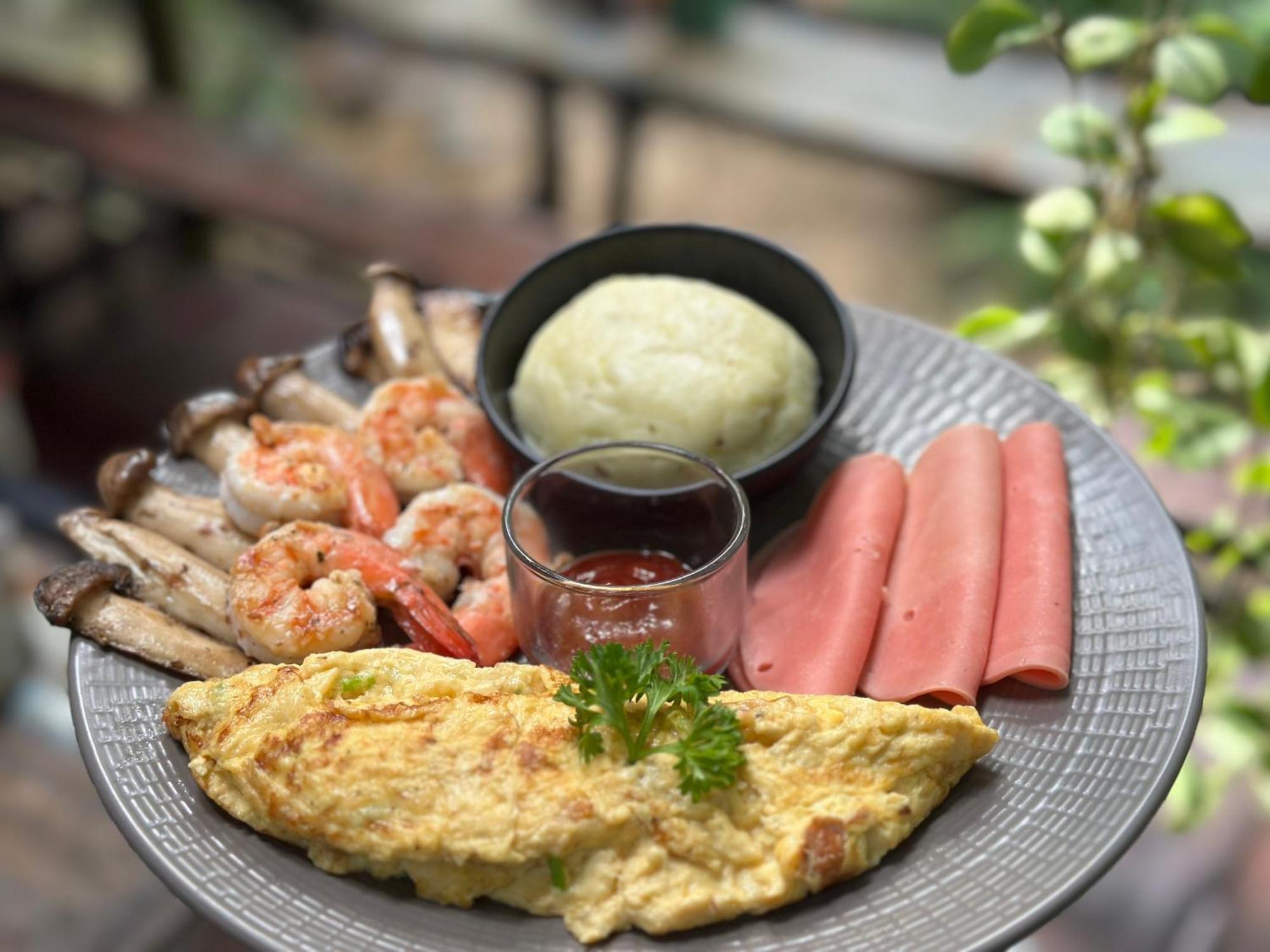 Nua Tone Resort Bang Tao & Cafe エクステリア 写真